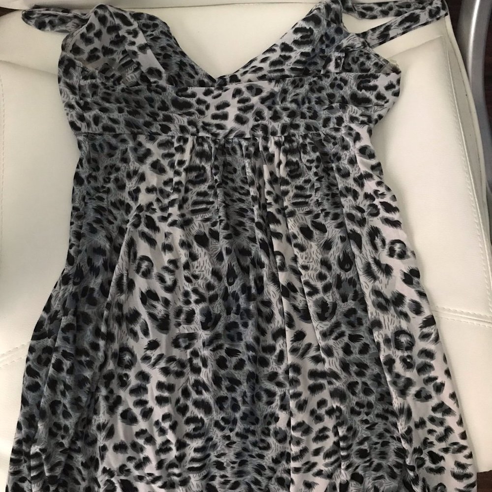 Leopard Print Sleeveless Top - Picture 3 of 3